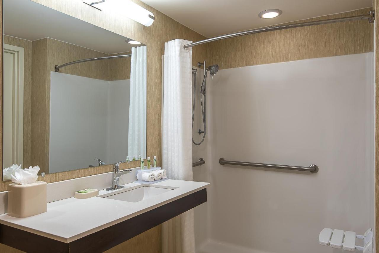 Holiday Inn Express Princeton Southeast By Ihg Plainsboro Exterior foto